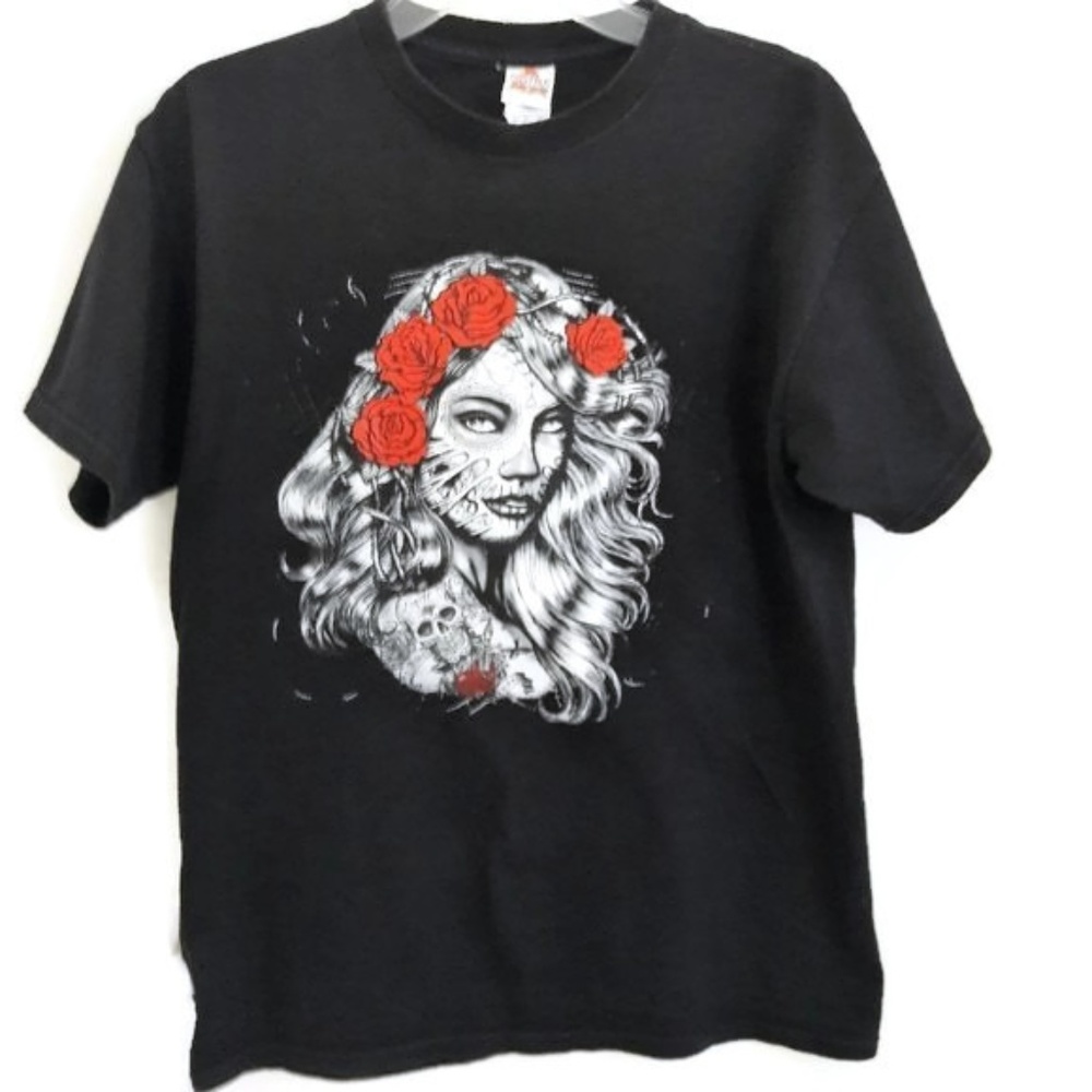 Graphic Tee Day of the Dead Lady Sugar Skull Roses Dia De Los Muertes Size M